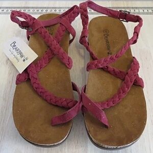 Retail $60 NEW Bearpaw Sandals Size 9